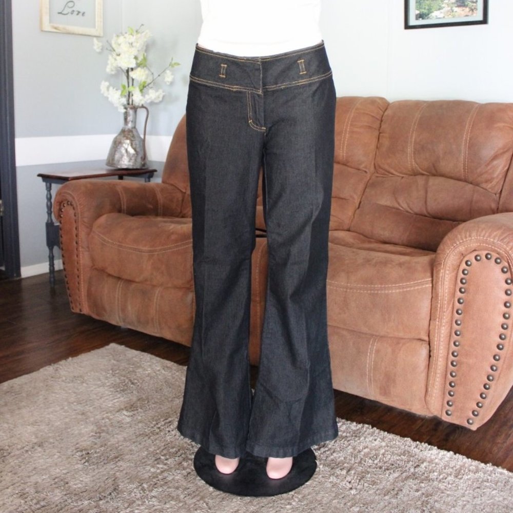 NWOT Bisou Bisou Flare Leg Dark Wash Jeans Size 10